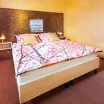 Otel Conti 3*
