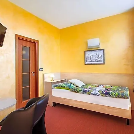 Conti Otel