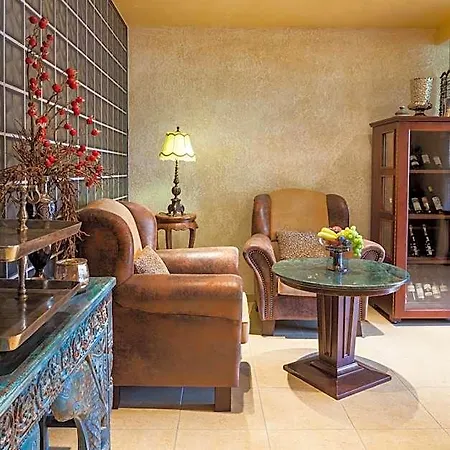 Conti Otel 3*