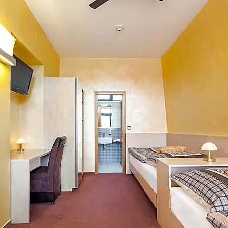 Otel Conti 3*